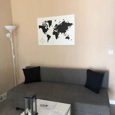 Damas 3 Apartment Caces Екстериор снимка